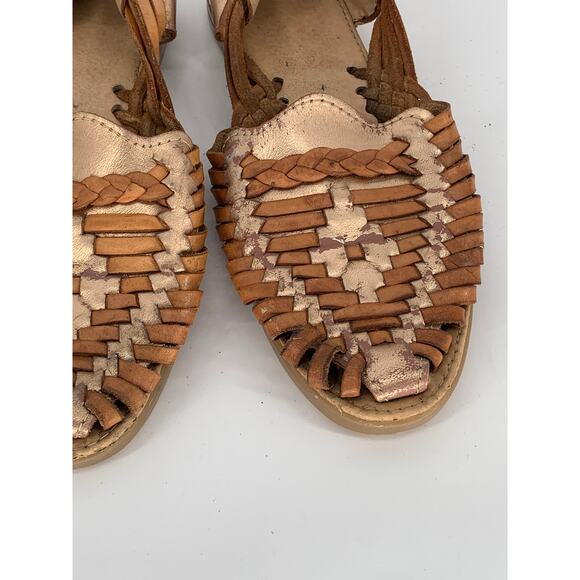 UNBRANDED Women's Brown-Gold Woven Leather Almond-Toe Slip-On Sandals SZ 9 - Picture 4 of 10